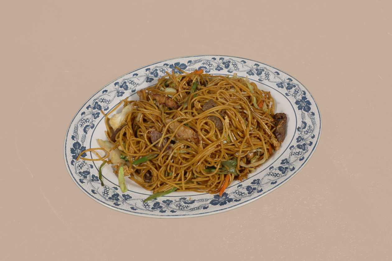 103. Chow Mein Βοδινό