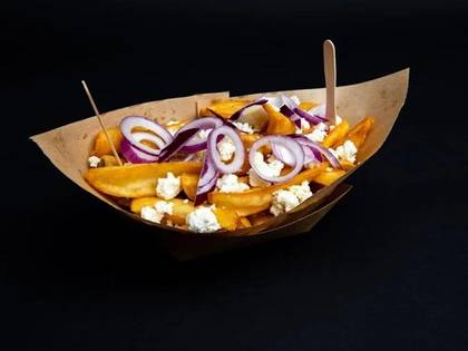 Potatoes with cheese and onion