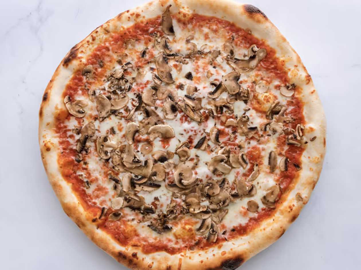 Pizza šunková s žampiony