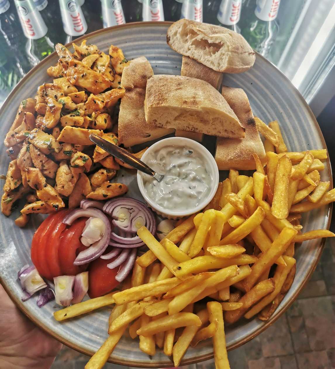 Gyros de pui cu cartofi prajiti