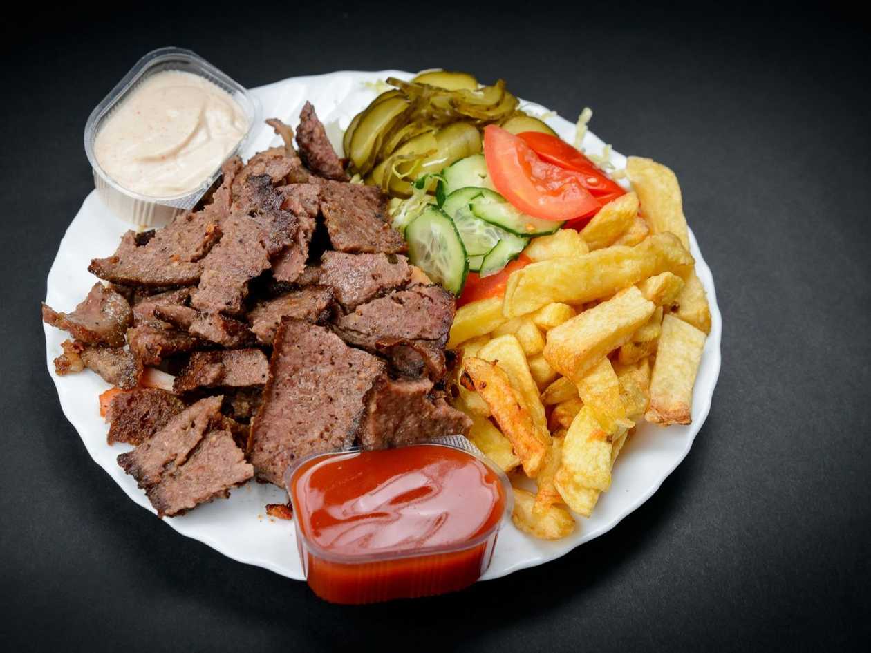 Beef shaorma on the plate