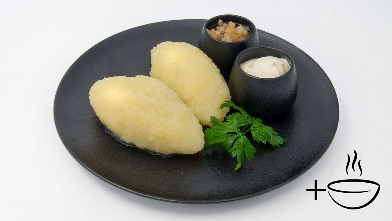 Grated potato dumplings with meat + soup of the day