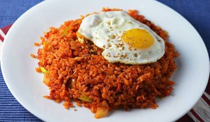 Jollof Rice with Fried Egg and Plantain