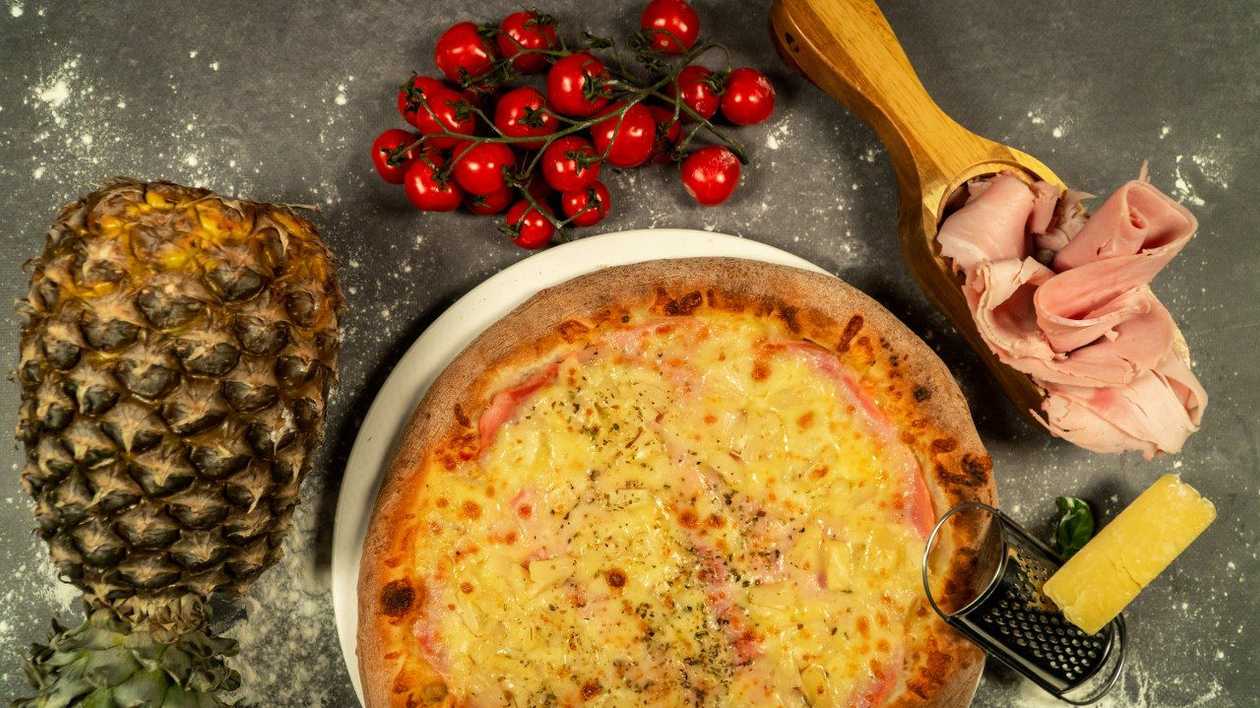 Hawaii - Small Pizza