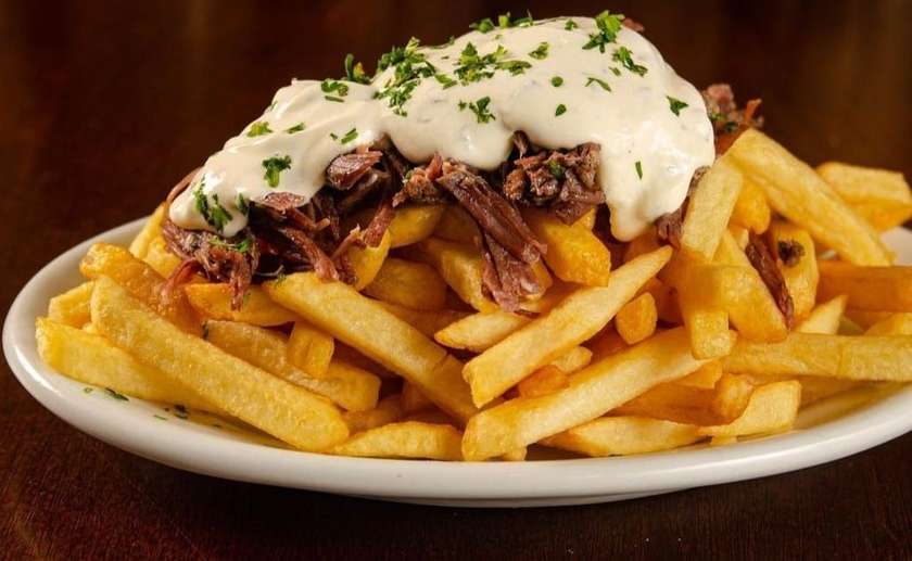 Fries with Ribs & Sour Cream