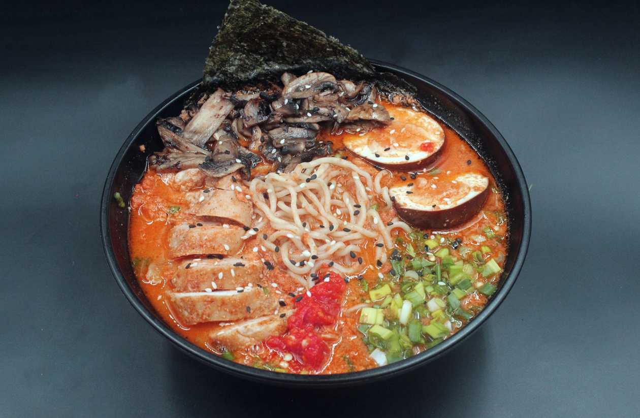 Spicy Naksu Ramen with Chicken