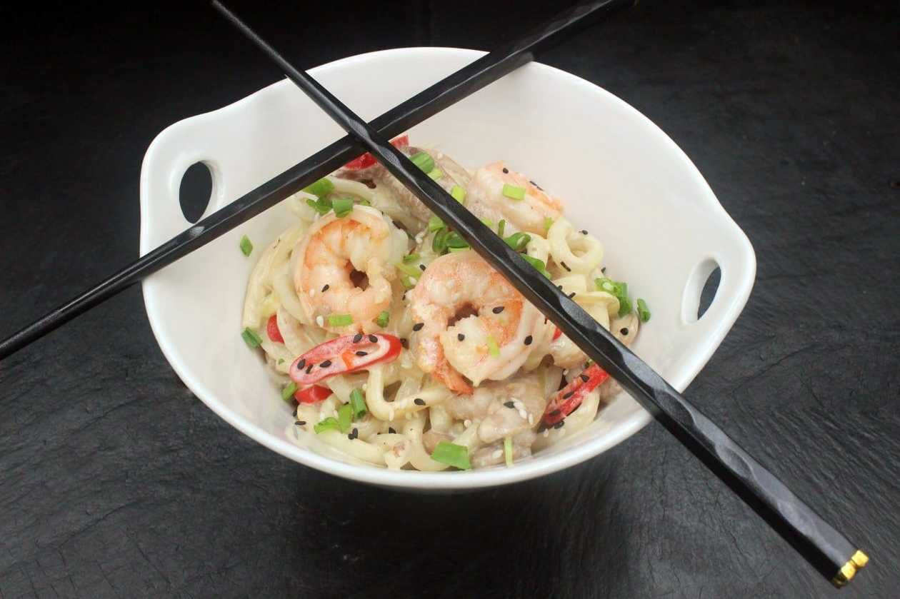 Udon with chicken and shrimp in coconut sauce 🌶