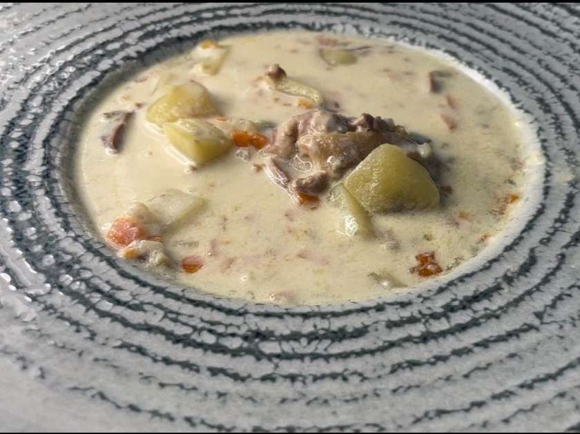 Ciorba de cartofi cu ciolan afumat