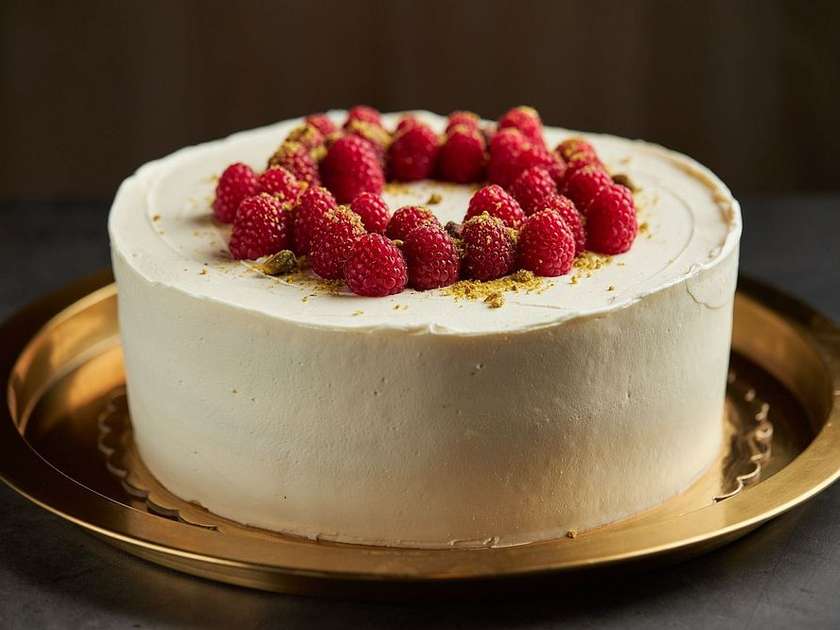 Raspberry and Pistachio Cake