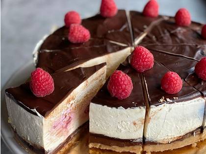 Raspberry and Nutella Cheesecake