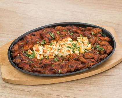 Mussels saganaki