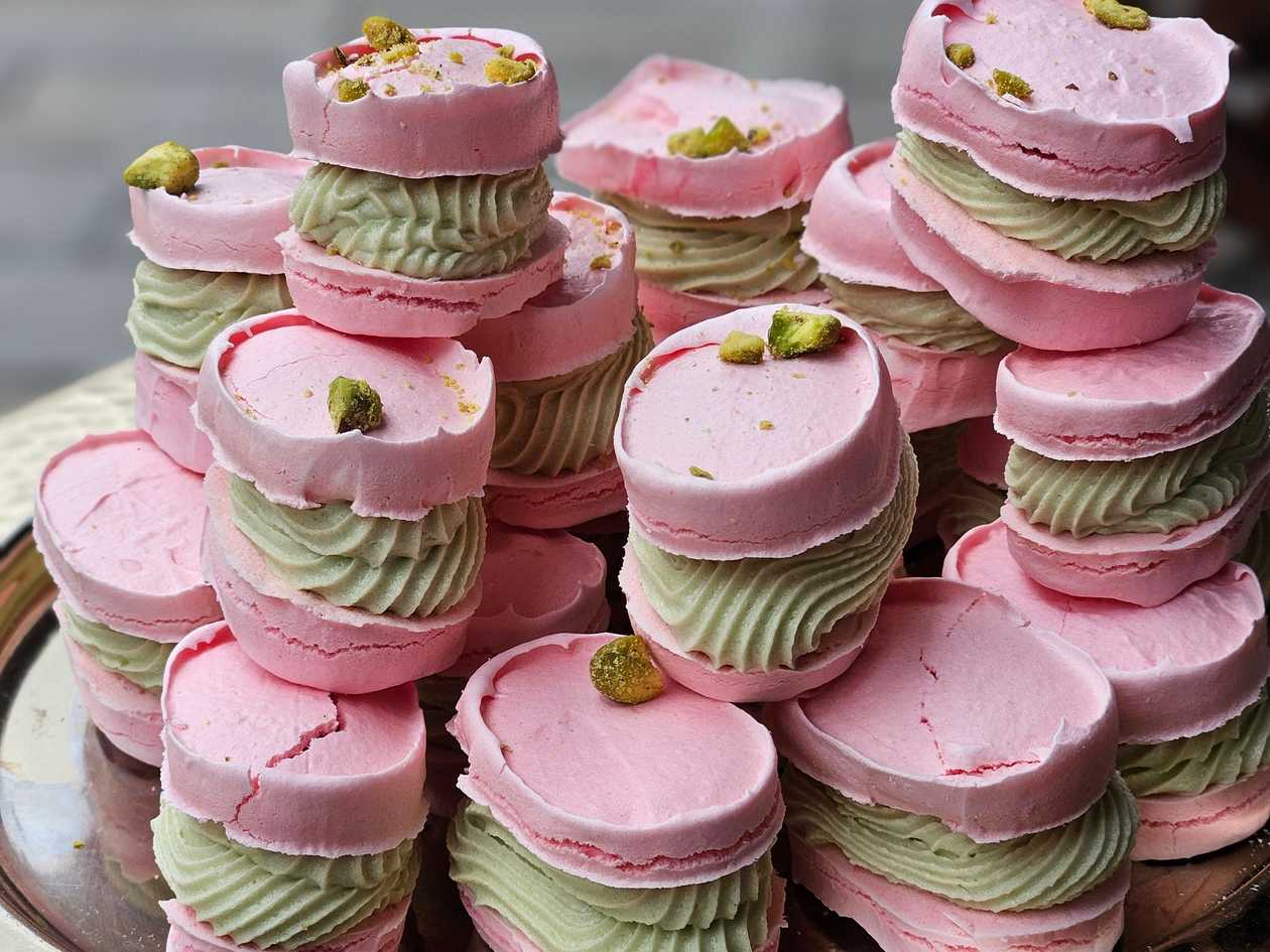 Pistachio Meringue