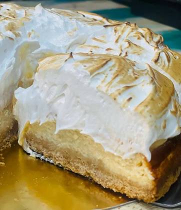 Cheesecake cu lămâie și bezea