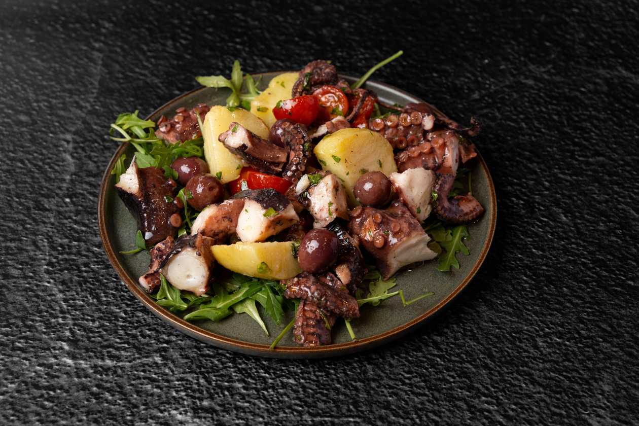 Fresh Octopus in Garlic