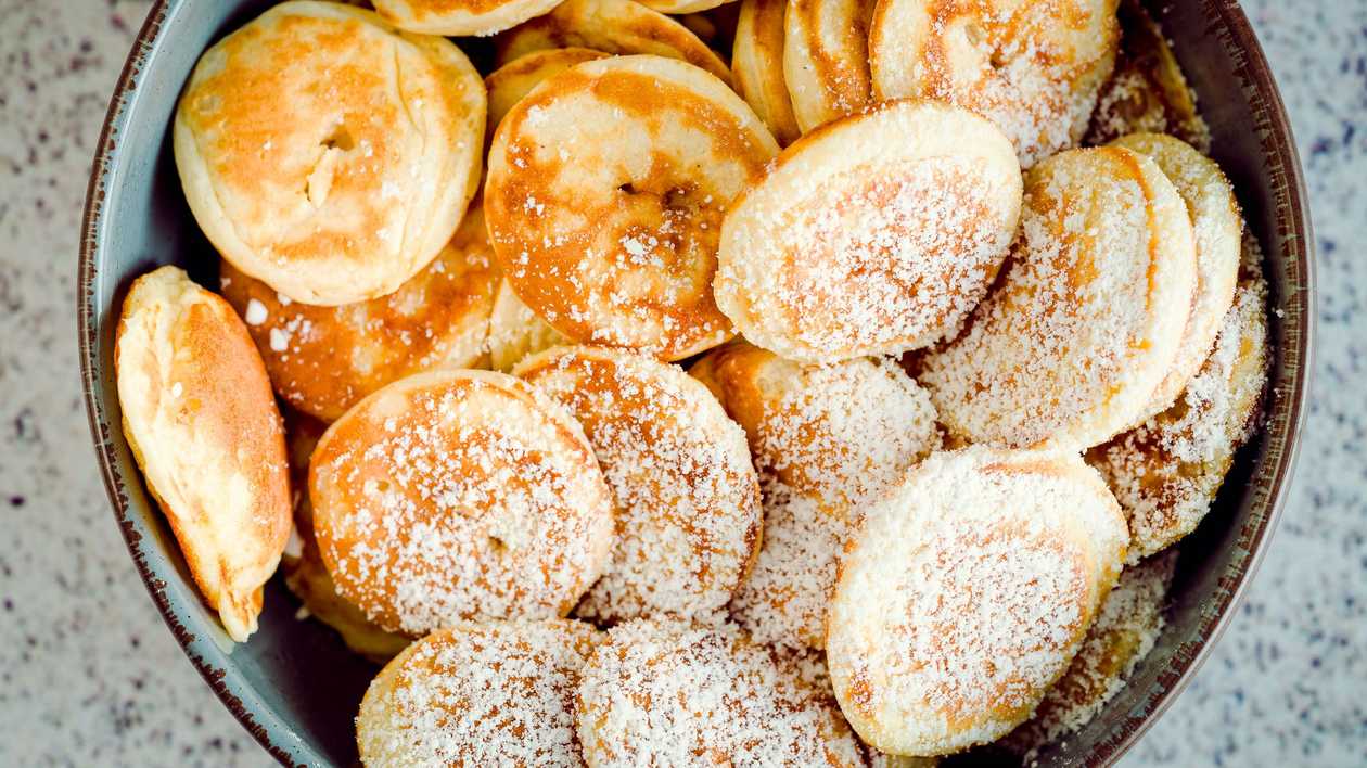 50 gab mini pankūkas + 3 saldās mērcītes