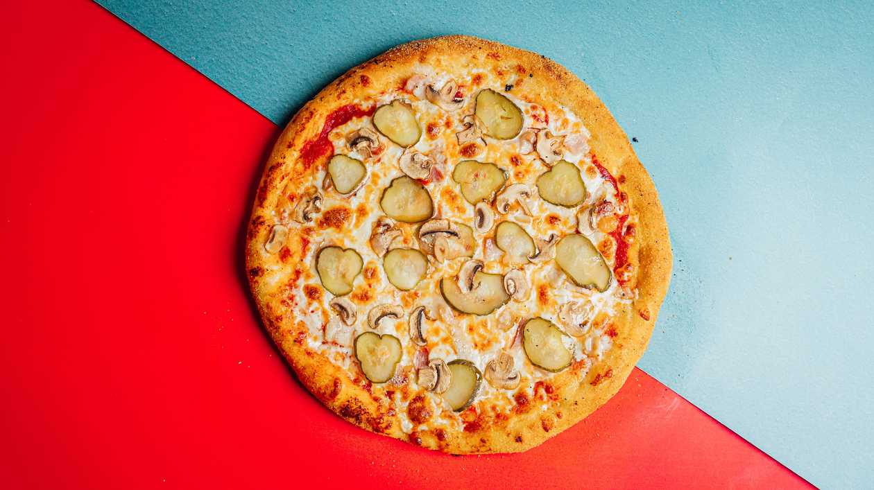 Tangy Pickle Pica 🥓🍄