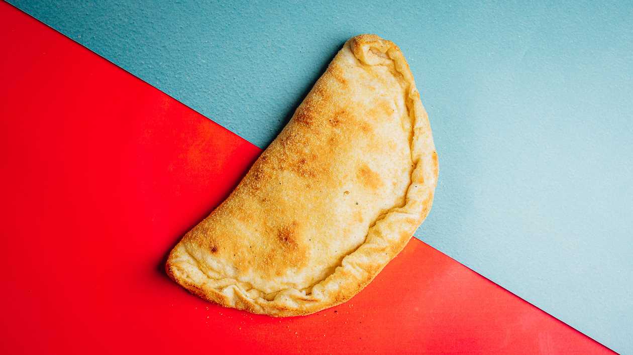 Gastronomiskā gaļas odiseja Calzone