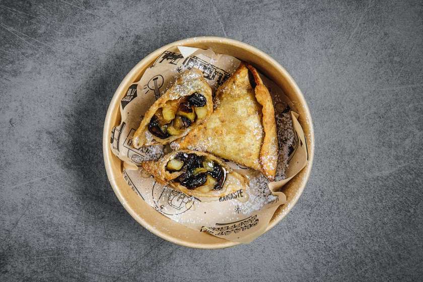 Apple & Raisins Samosas