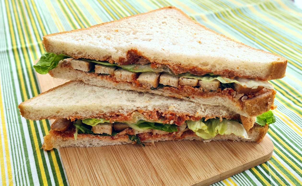 Mediterranean Sandwich (with sun-dried tomatoes and baby corn)