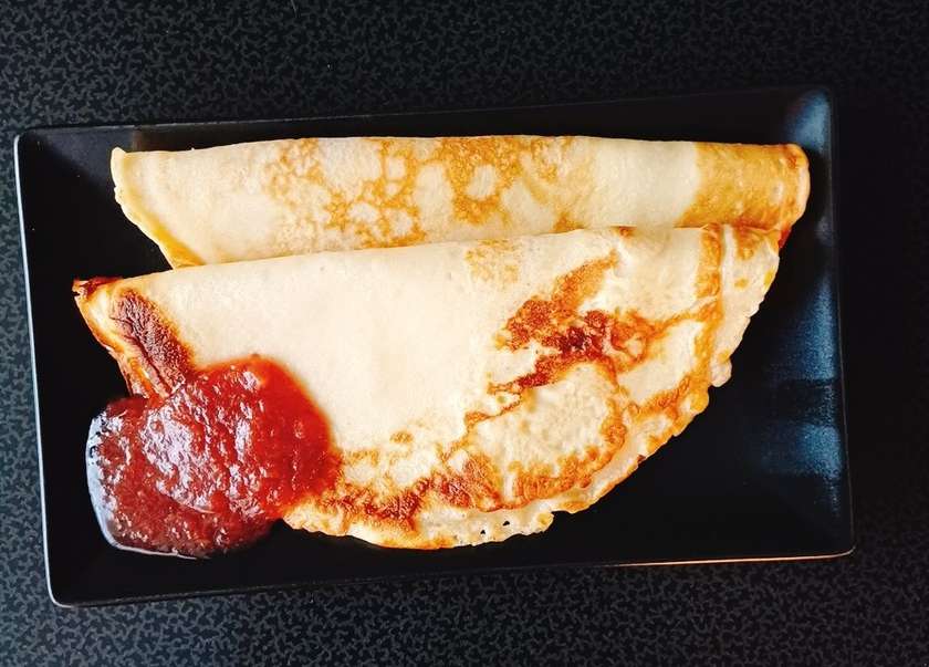 Ülepanni pannkoogid moosiga (2 tk)