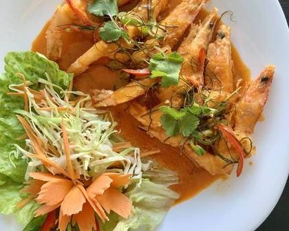 Prawns in Red Curry Sauce