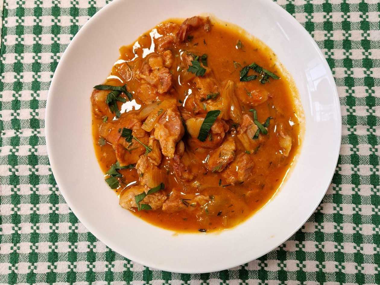 Meat stew with polenta