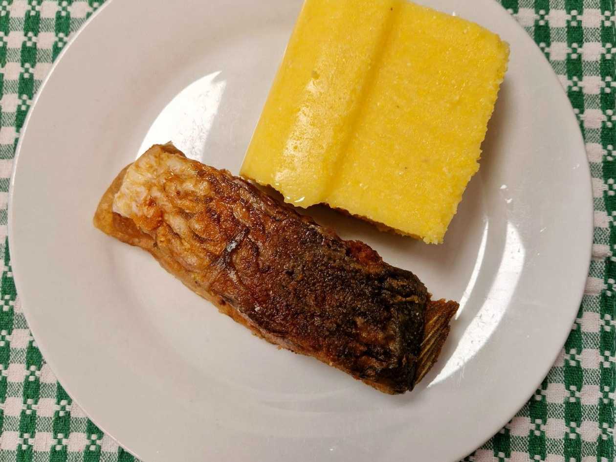 Fried carp with polenta