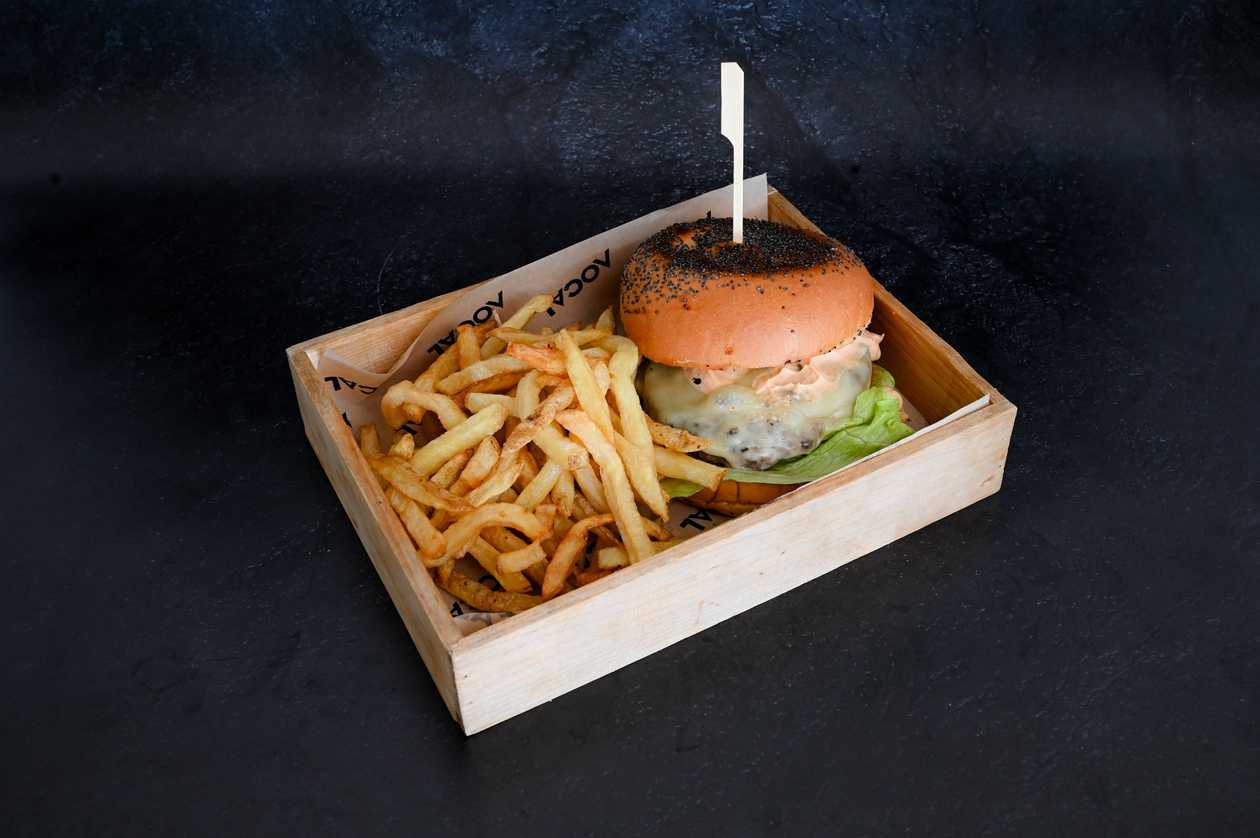 Classic Cheeseburger