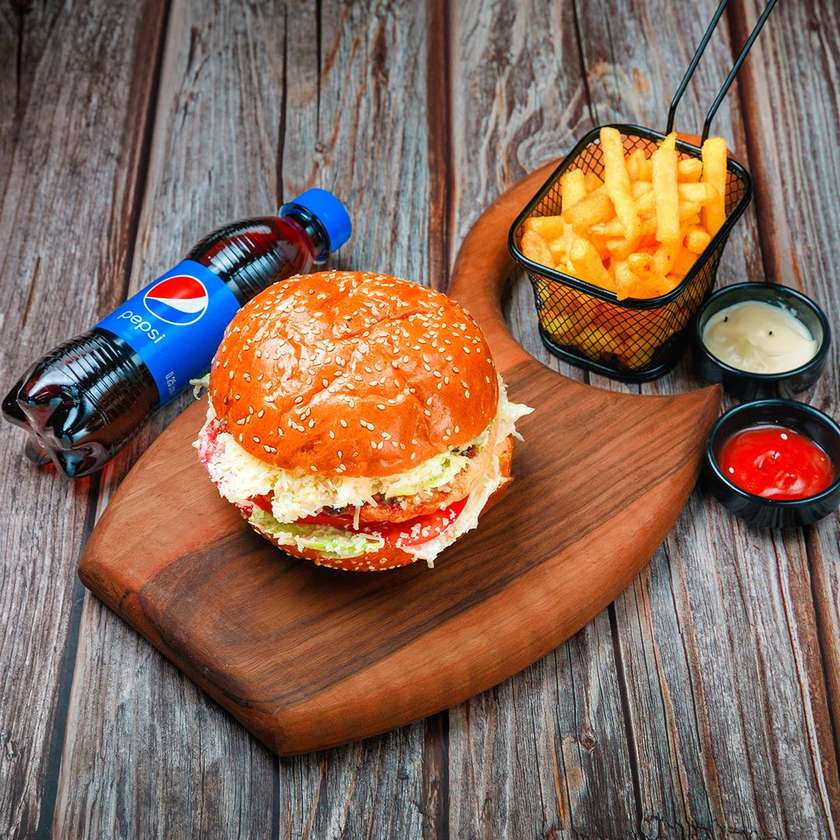 Sezar Burger (Toyuq) + Kartof fri + Pepsi® 250ml