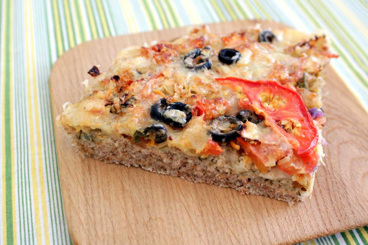 Our Tomato Pizza with Olives 220g - al.1a,7,9