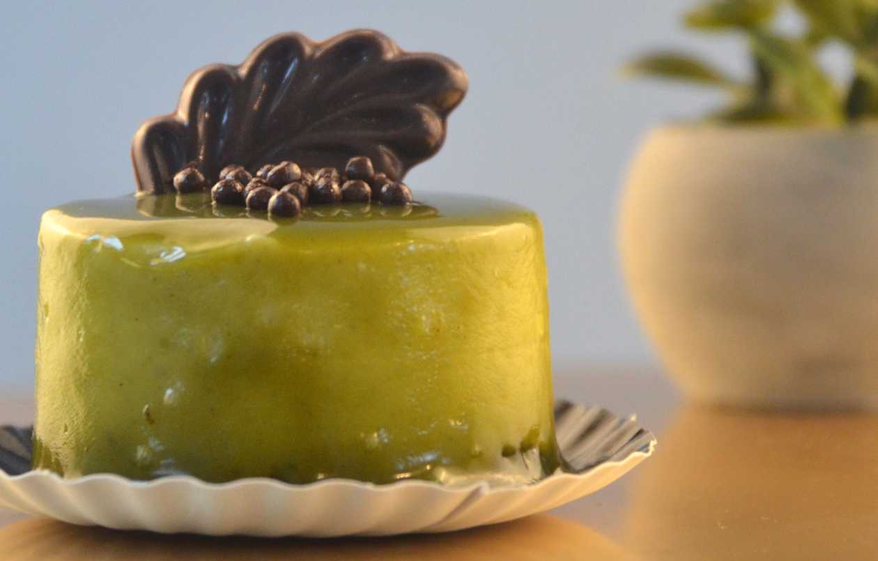 Pistachio Forest Fruit  (Mousse)