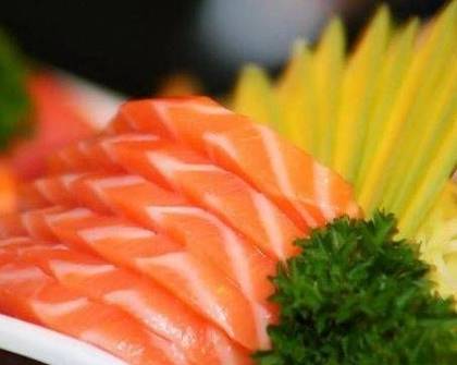 Salmon Sashimi (6 pcs)