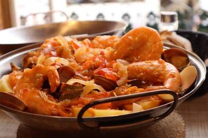 Cataplana de Carne e Marisco