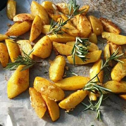 Potatoes with rosemary