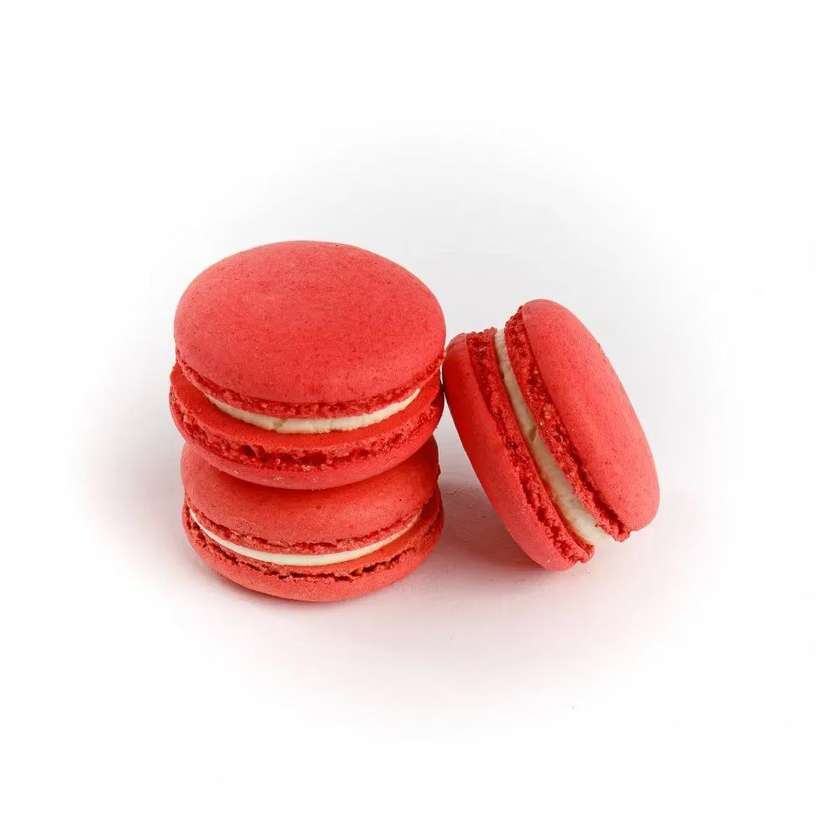 Strawberry macarons
