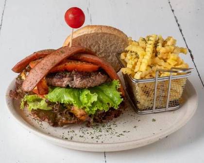 Mega Burger