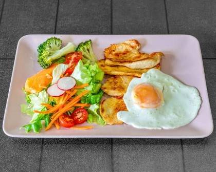 Chicken Bitoque Menu