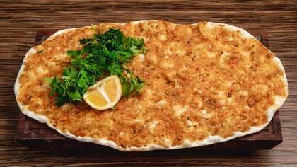 Acılı Lahmacun