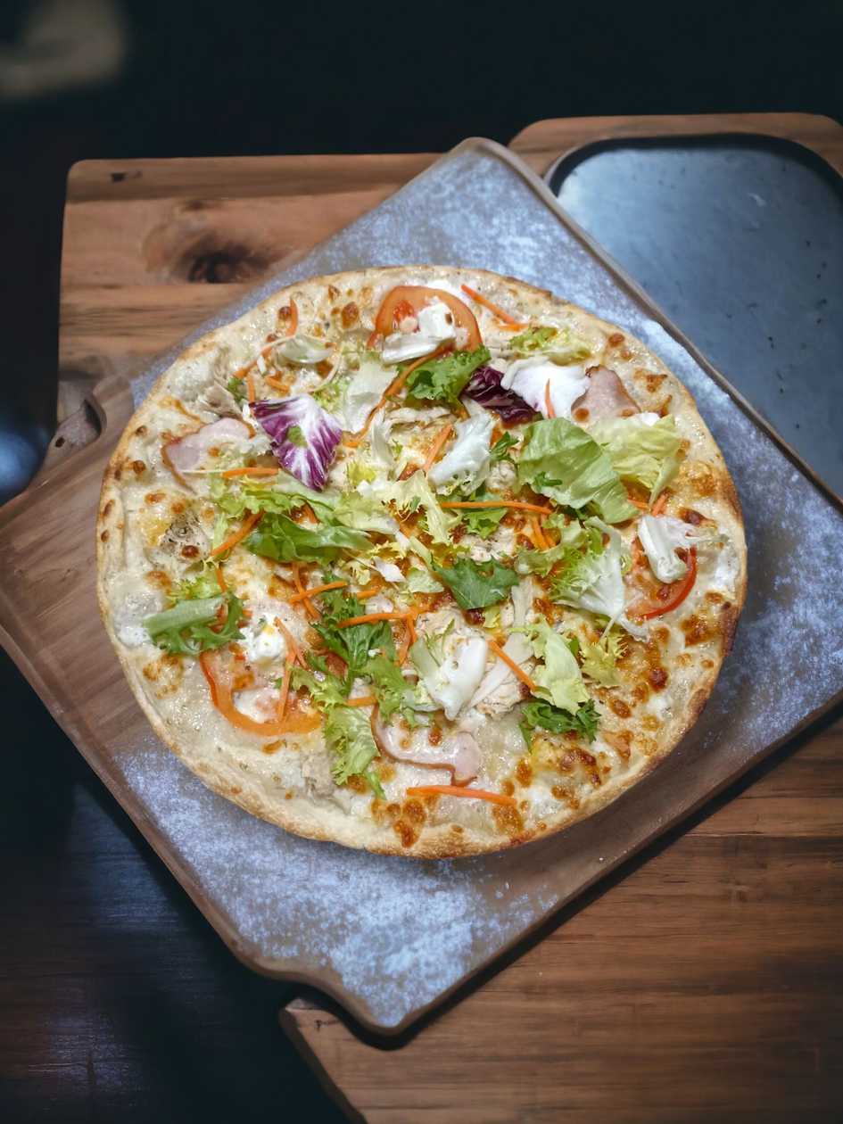 Royal Caesar Pizza