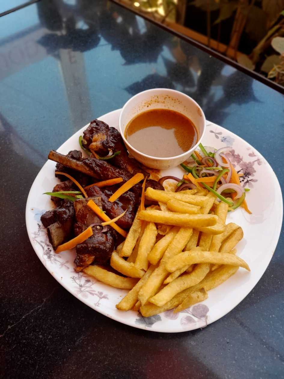 Braised wok fried pork with fries