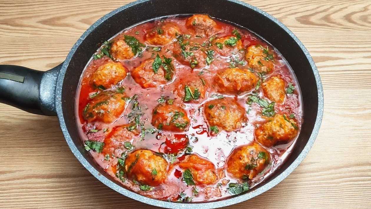 Cream Soup or Soup + Marinated Pork Meatballs + Mashed Potatoes