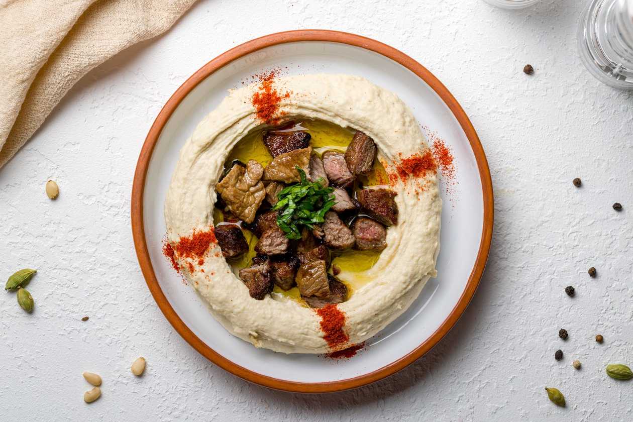 Hommos with Meat