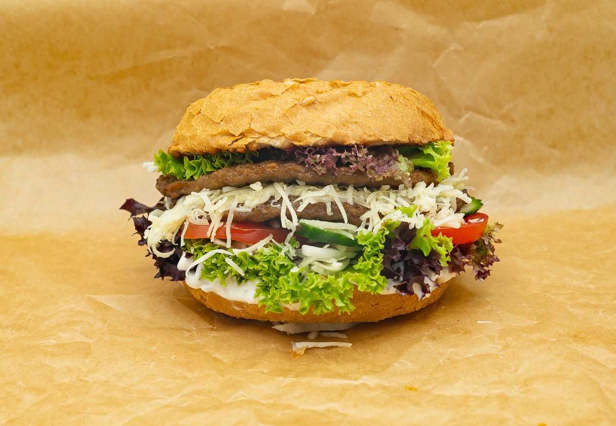 Dvojitý drůbeží burger