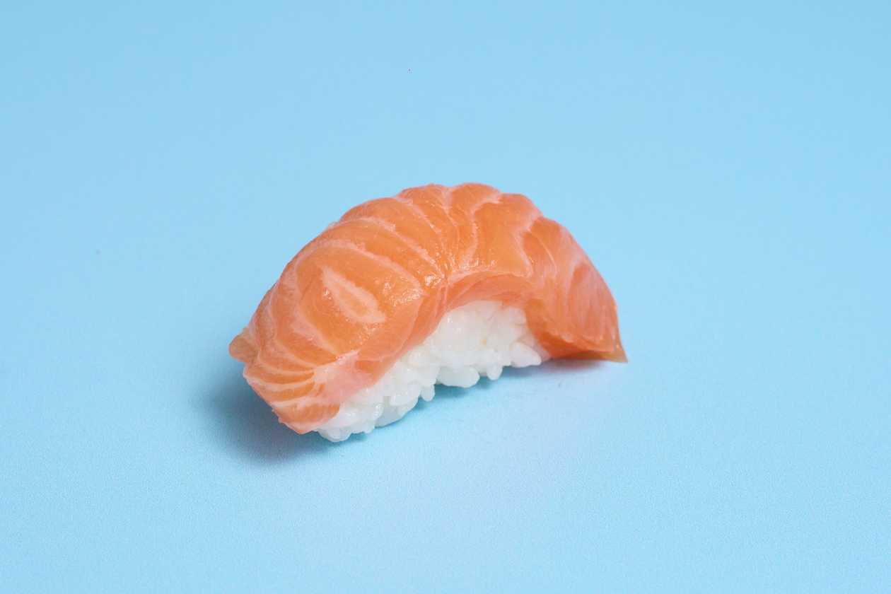 Salmon Nigiri 2 pieces