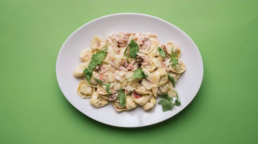 Tortellini Parma Ham, Sun-Dried Tomatoes & Cream Pasta
