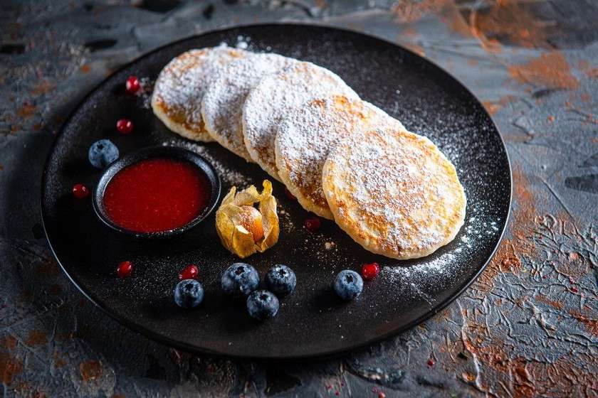 American pancakes with berries