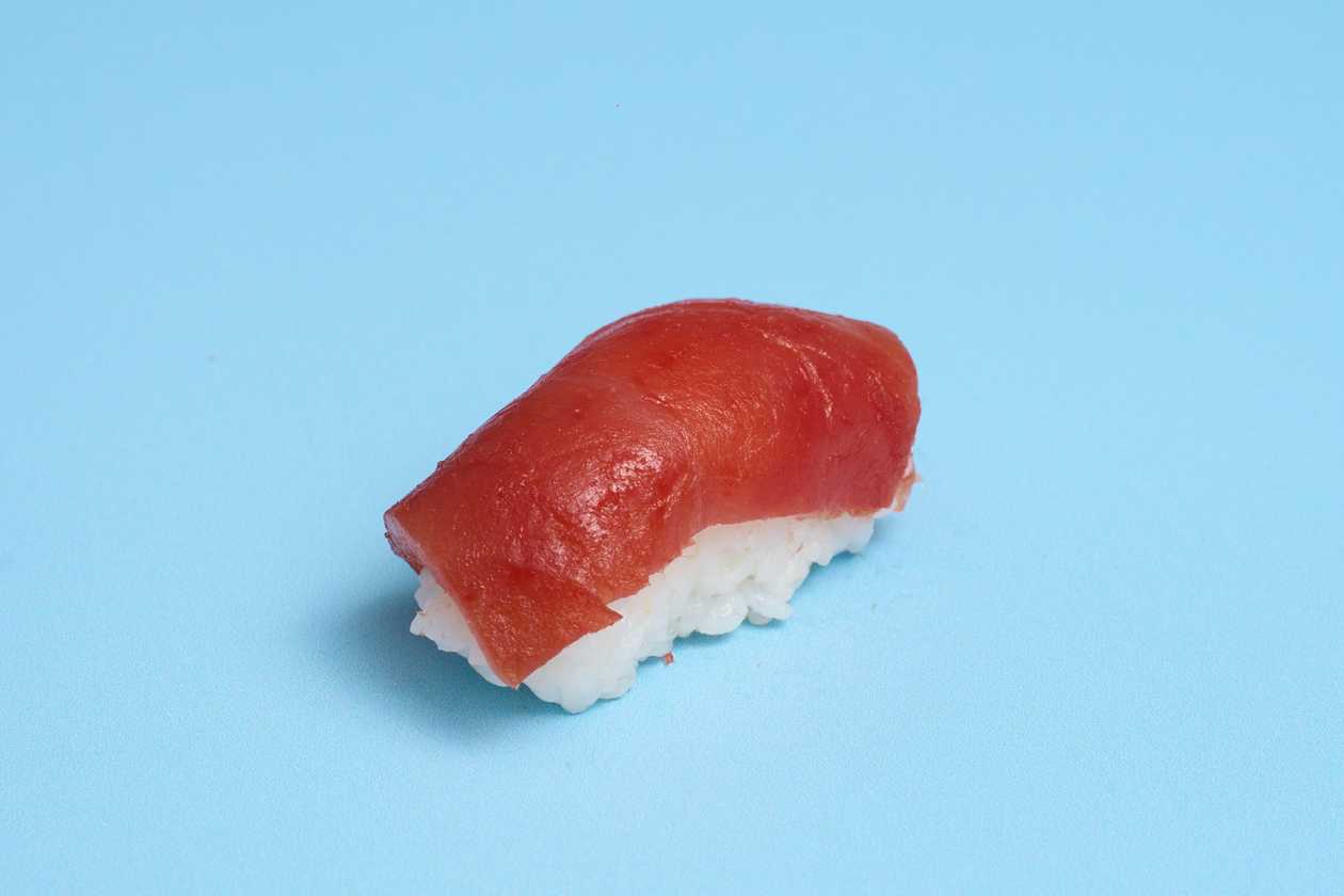 Tuna Nigiri 2 pieces