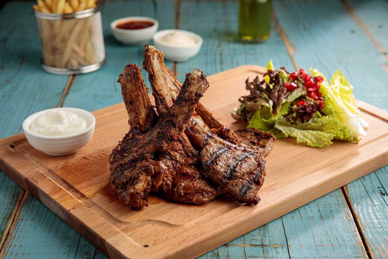 Costolette D’agnello con Polenta