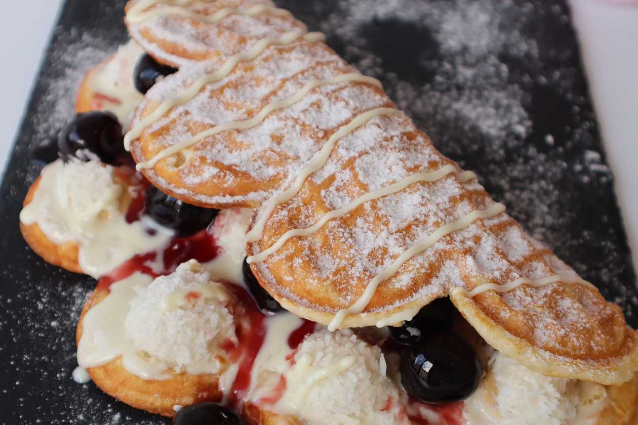 Amarena waffle