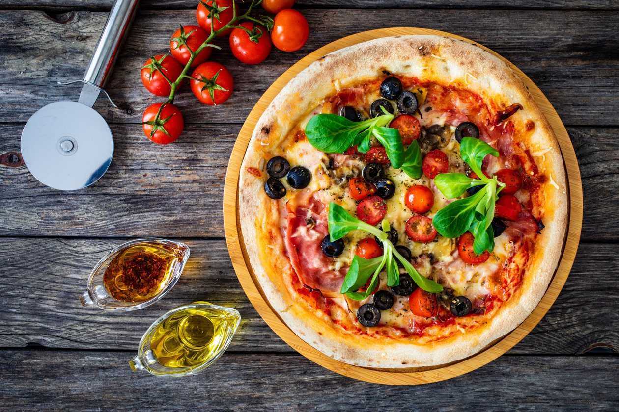 Pizza Prosciutto e Funghi